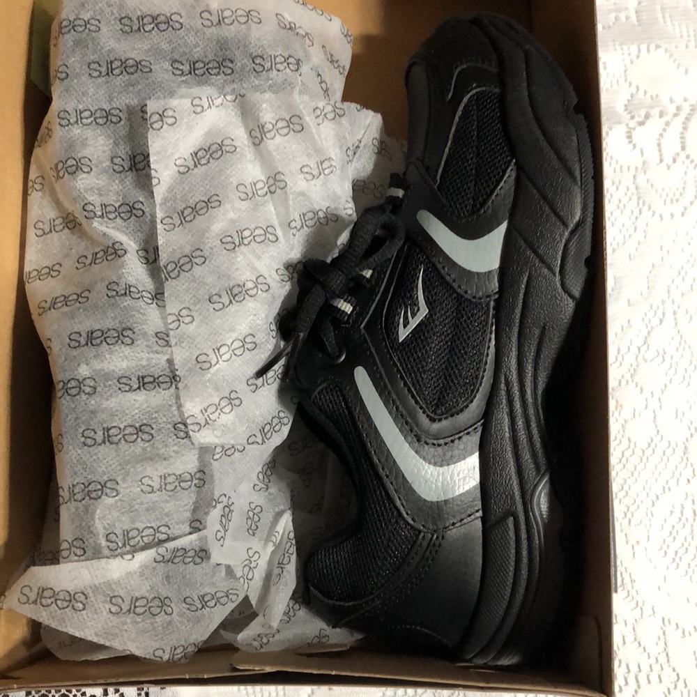 Everlast Martha 2 Black & Grey Tennis Shoes - Picture 6 of 6